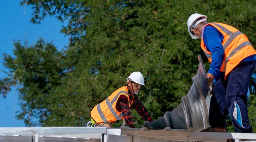 Expert Emergency Roof Repairs services in Karns City, PA